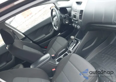 2018 Kia Forte Lx из США, поврежденный, VIN 3KPFK4A77JE225340